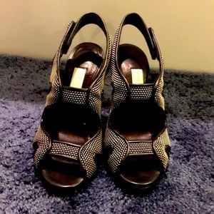 OL’AUTRECHOSE OR heels